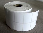 Puste etykiety termokurczliwe z białego papieru Dostosowane wydrukowane naklejki z rolką