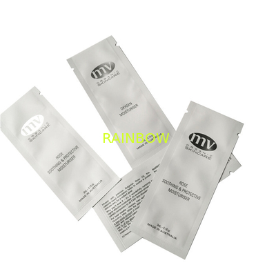 Białe drukowane torby kosmetyczne do pielęgnacji skóry Logo Indywidualne saszetki z płynnym nawilżaniem