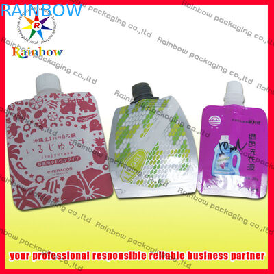 Zgrzewane etui z wylewką z pianki PE 50 ml / 60 ml do napojów