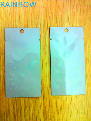 Woreczki z folii aluminiowej w torebce z otworem na uchwyty i wycięciem łzy