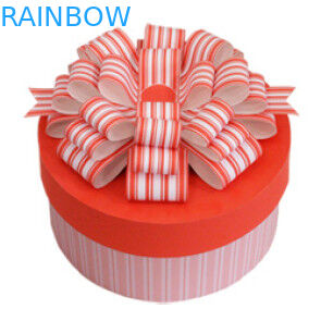 Cylinder do papieru - w kształcie pudełka opakowanie różowy na tort urodzinowy