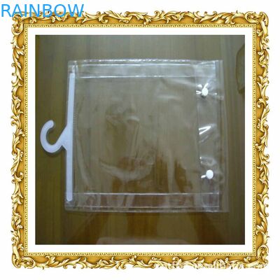 Zapakowane woreczki plastikowe do pakowania w bieliznę / męskie ubrania z wieszakiem