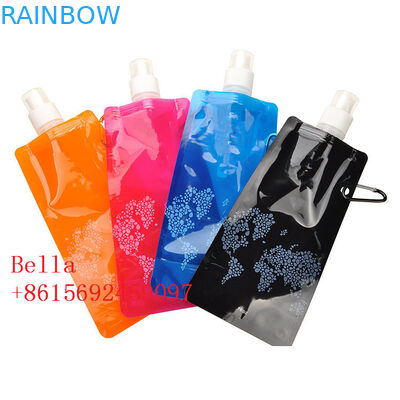 Opakowanie na zewnątrz wylewanej torby kempingowej