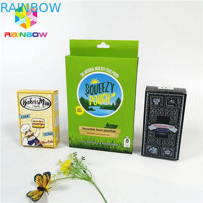 Nadające się do recyklingu niestandardowe logo z nadrukowanym logo marki Papierowe pudełka na karty tłoczone na gorąco z otworem do zawieszania kosmetyków na prezenty