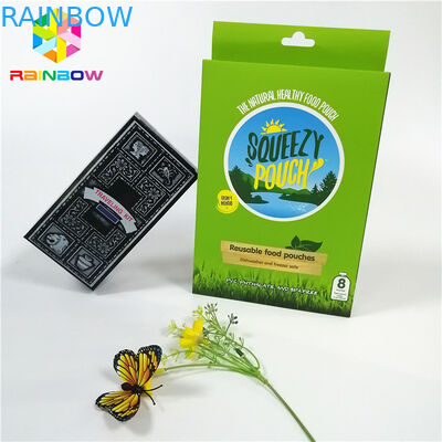 Nadające się do recyklingu niestandardowe logo z nadrukowanym logo marki Papierowe pudełka na karty tłoczone na gorąco z otworem do zawieszania kosmetyków na prezenty