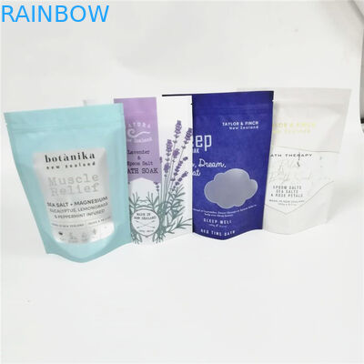 Peeling do ciała w torebce z folii aluminiowej, zapinany na suwak na sól esencjonalną różaną