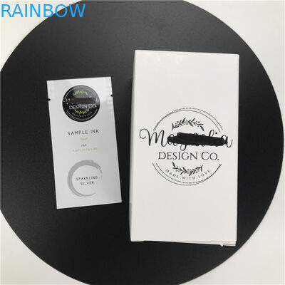 Indywidualne jednorazowe małe woreczki na próbki do mycia twarzy Serum do oczu Trójstronnie uszczelniona saszetka do produktów do makijażu