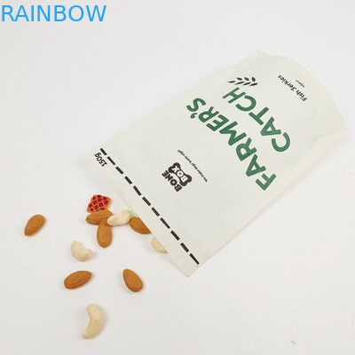 Biały materiał rękojeści i stojak zawarte w spersonalizowanych workach prezentów