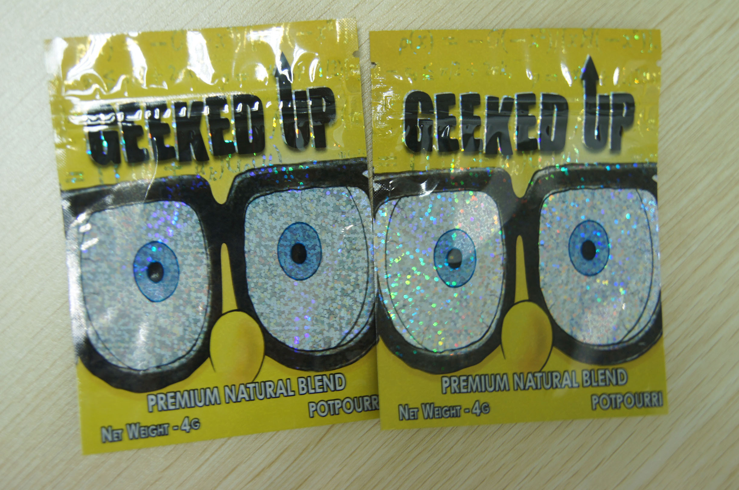 Ziplock Herbal Incense Opakowanie 4g Laser Film Plastic GEEKED UP Yellow