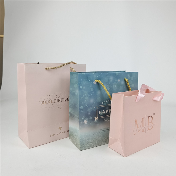 Najnowsze Akceptowane do 10 kolorów Dostępne Niestandardowe drukowanie cyfrowe Logo Drukowane torebki papierowe