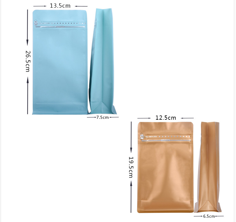 Pojemnik wielokrotnego użytku, w kolorze czarnym, z czarnego tworzywa sztucznego. Opakowanie na kawę