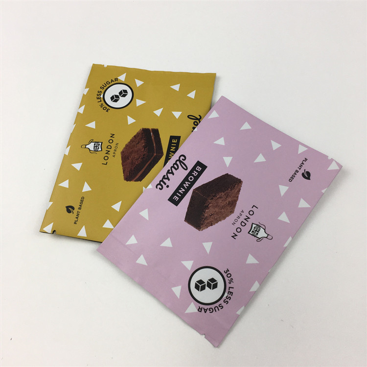 Woda 200g z tyłu, torby z pieczęcią, ciasteczka, czekolada, torby z łzami