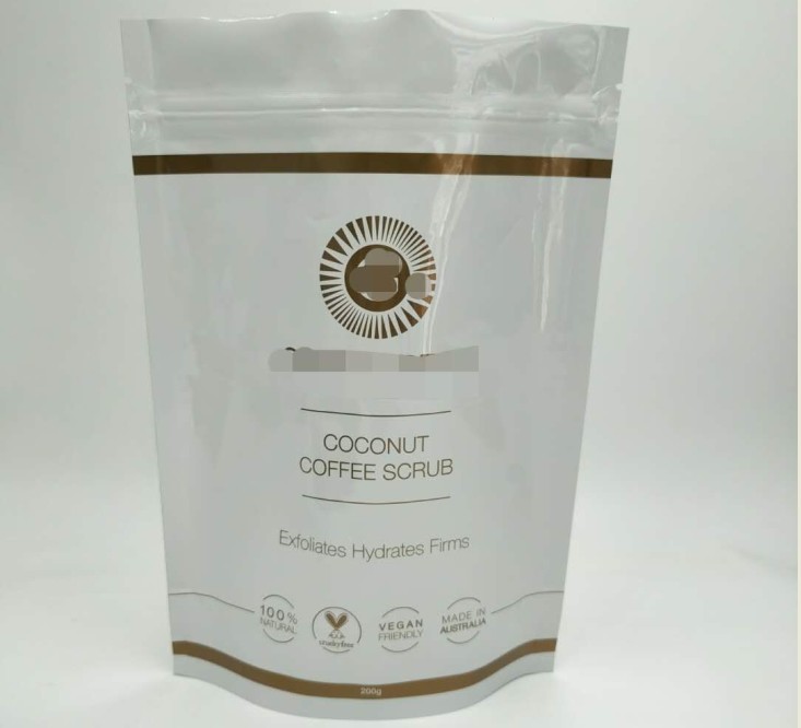 Biała, błyszcząca kosmetyczka, torba na stojąco z aluminiową folią do mycia ciała