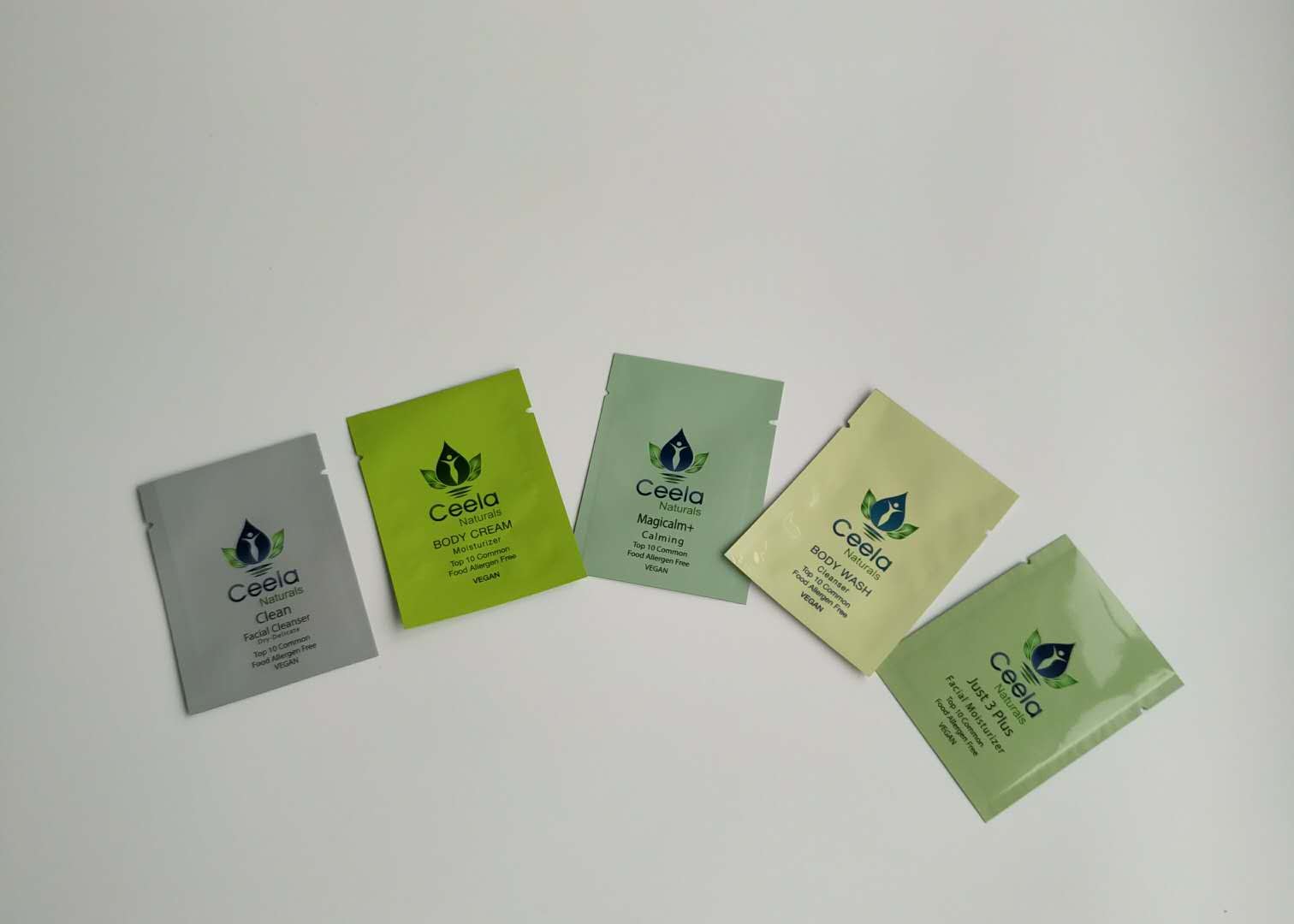 Pojemnik na saszetkę do skóry kosmetycznej Opakowanie do saszetki kosmetycznej Niestandardowe saszetki o pojemności 5 ml