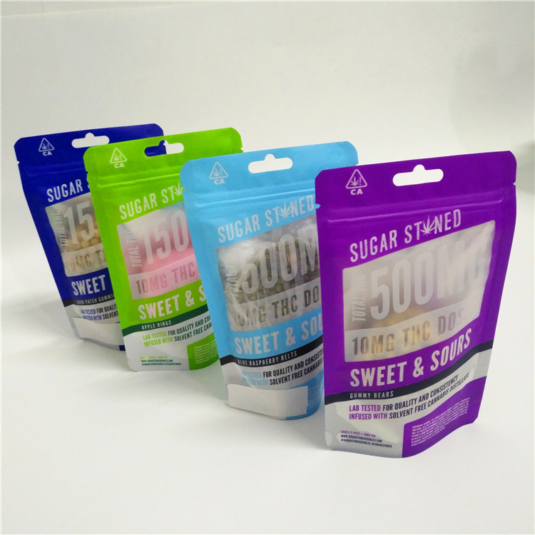 3,5g 1/8 uncji Zapach odporny na sabotaż Wyraźny zamek błyskawiczny Odporny na dzieci wyjście Mylarowa torba do pakowania w żelki CBD z kwiatów konopi