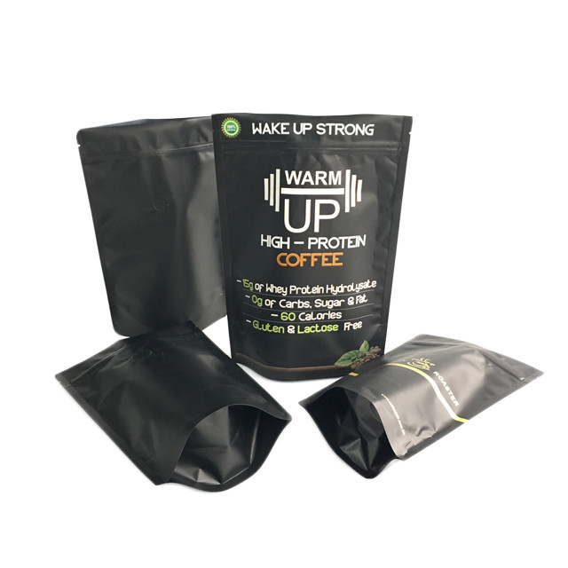 Złota torebka na kawę z matowym czarnym wykończeniem Folia stojąca na zamek błyskawiczny