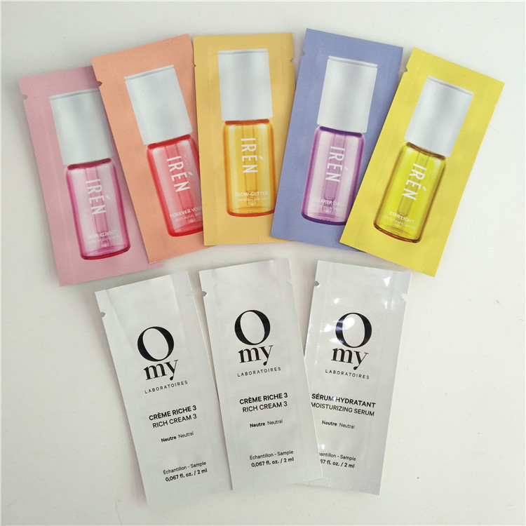 Kosmetyki zgrzewane na gorąco Saszetki do pakowania próbek Płaska torebka Folia z mylaru 3 strony Torby uszczelniające